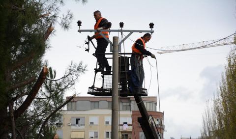Rikonstruksioni i kabinave: Zonat ne Tirane ku nderpritet energjia sot